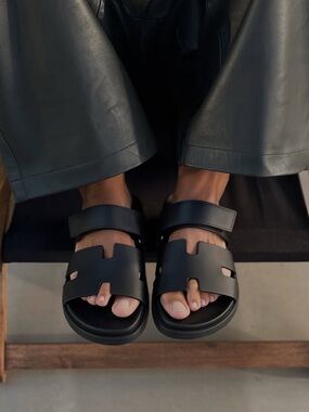 Authentic Hermes Chypre sandal NOIR size 39